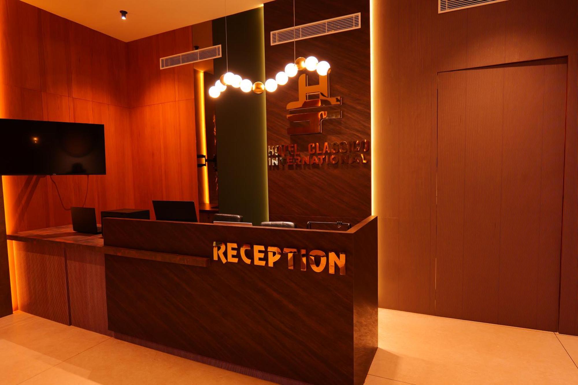 Hotel Classico International Kannangad エクステリア 写真