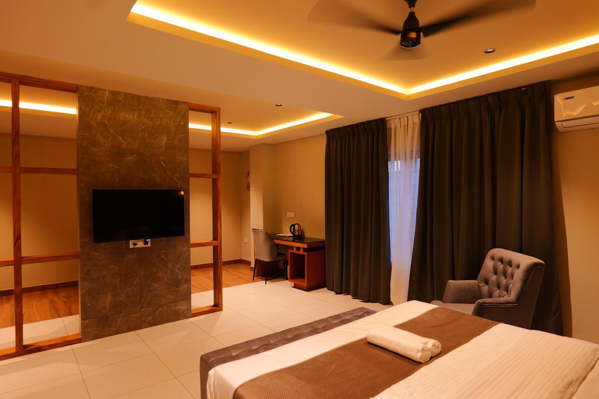 Hotel Classico International Kannangad エクステリア 写真