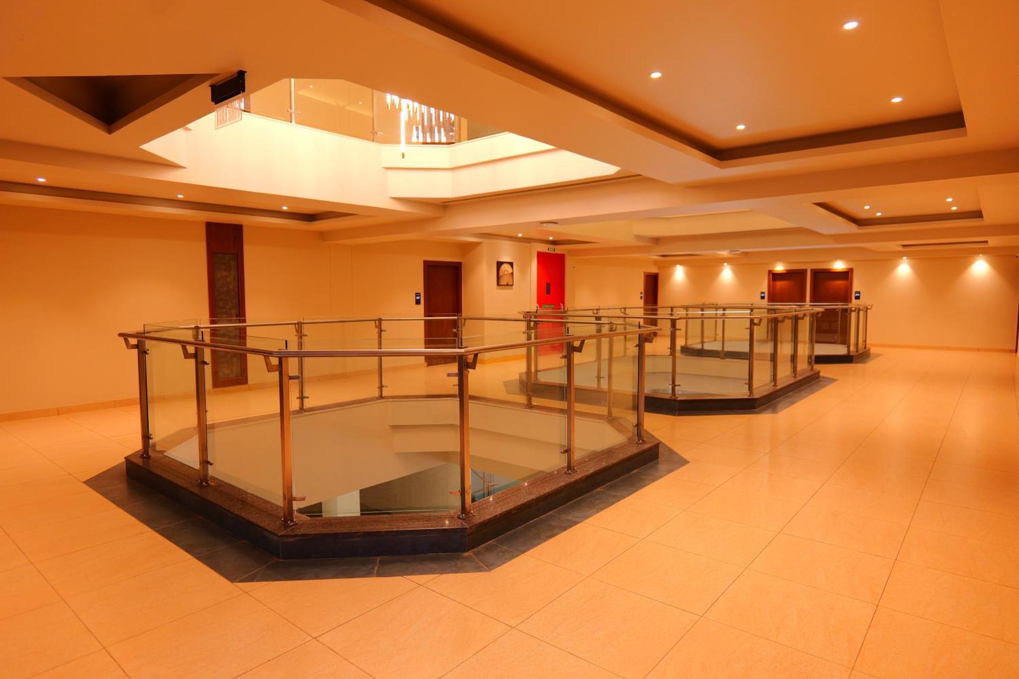Hotel Classico International Kannangad エクステリア 写真